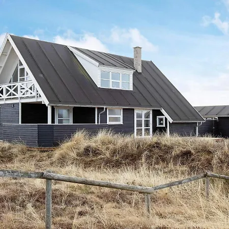 8 Person Holiday In